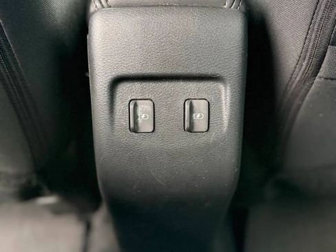 Used 2022 Nissan Kicks SV FWD image 14