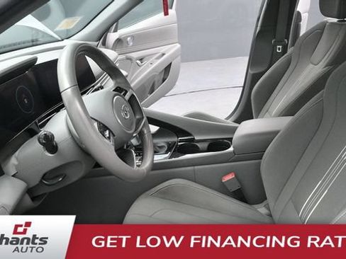 Used 2023 Hyundai Elantra SEL w/ Convenience Package FWD image 10