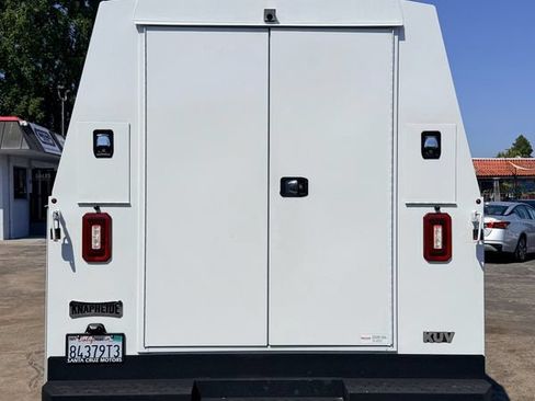Used 2023 Ford E-450 and Econoline 450 Super Duty w/ Power Windows & Locks Group RWD image 5