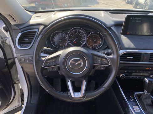 Used 2019 MAZDA CX-9 Touring w/ Touring Premium Package image 9