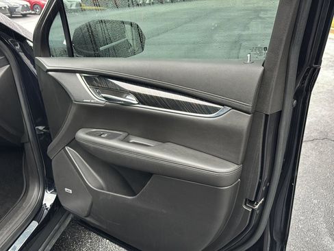 Used 2021 Cadillac XT6 Premium Luxury image 12