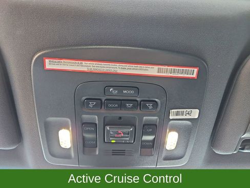 Used 2021 Toyota Avalon Limited image 22