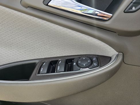 Used 2022 Chevrolet Malibu LT FWD image 16
