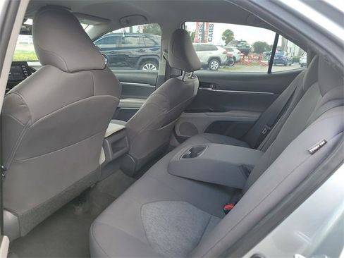 Used 2021 Toyota Camry LE image 12