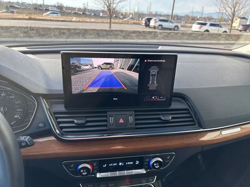 Used 2023 Audi Q5 2.0T Premium w/ Convenience Package image 18