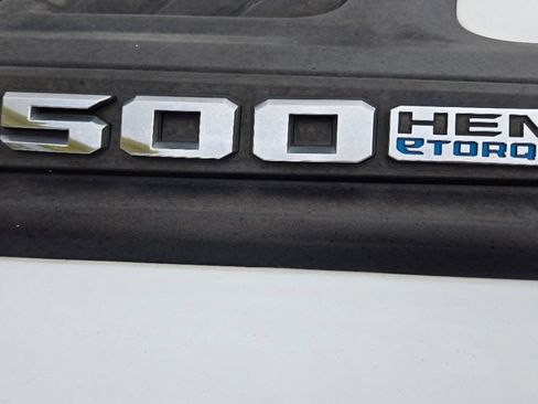 Used 2021 RAM 1500 Laramie AWD/4WD image 11