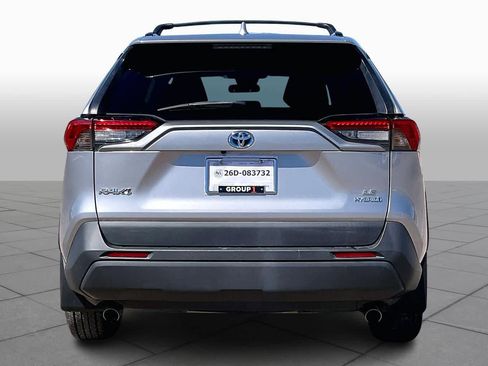 Used 2021 Toyota RAV4 LE image 5