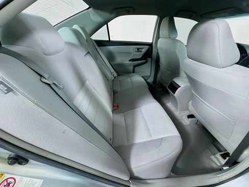 Used 2016 Toyota Camry LE image 31