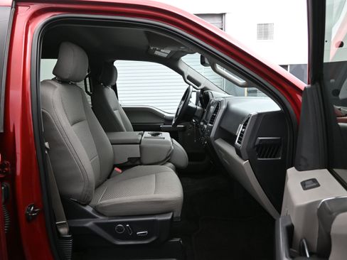 Used 2015 Ford F150 XLT w/ Equipment Group 302A Luxury image 12