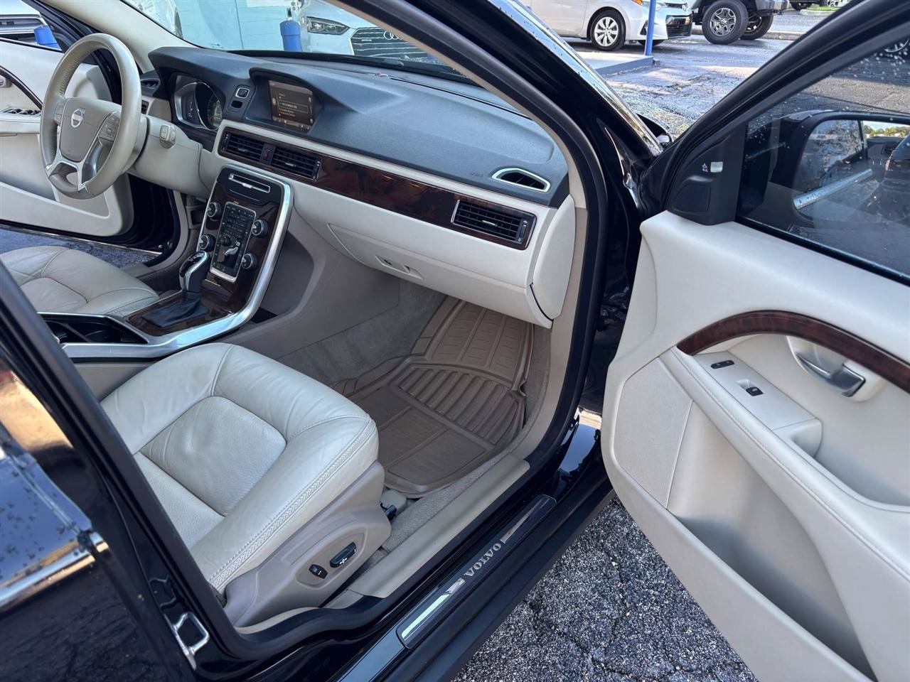 Used 2015 Volvo XC70 T5 Premier Plus FWD image 10