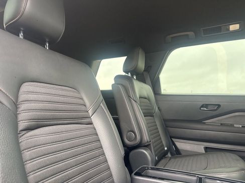 Certified 2025 Nissan Pathfinder Rock Creek image 33