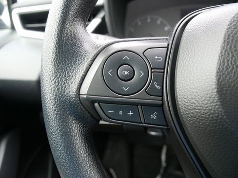 Used 2025 Toyota Corolla LE image 19