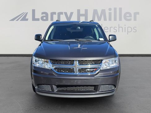 Used 2019 Dodge Journey SE image 8