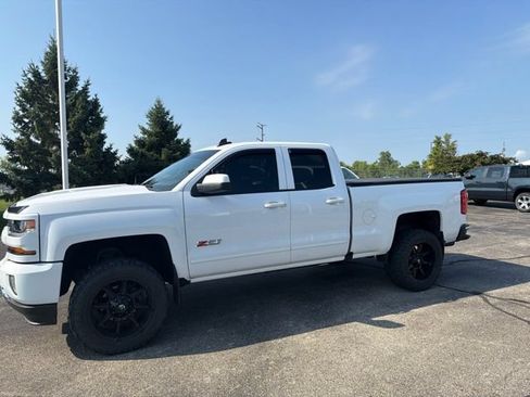 Used 2018 Chevrolet Silverado 1500 LT w/ Rally 2 Edition AWD/4WD image 7