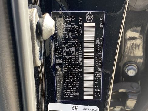 Used 2023 Toyota Camry SE image 14