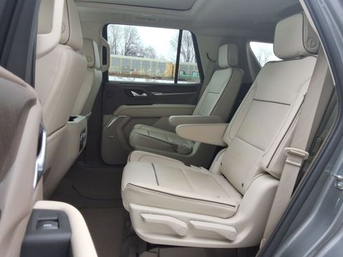 Used 2021 GMC Yukon Denali w/ Denali Premium Package image 28