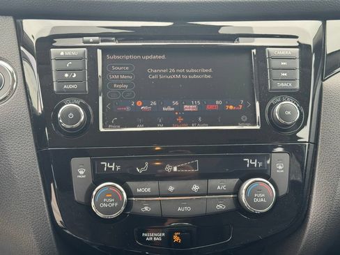 Used 2022 Nissan Rogue Sport SV AWD/4WD image 15