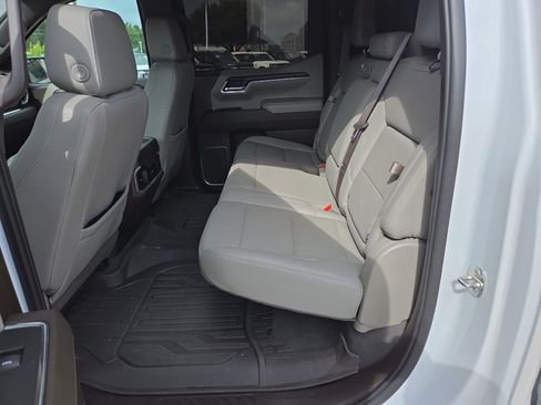 Used 2024 GMC Sierra 1500 SLT AWD/4WD image 23