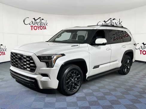 Used 2025 Toyota Sequoia Platinum image 4