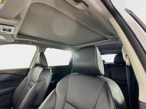 Used 2023 Nissan Rogue SV w/ SV Premium B Package FWD image 14