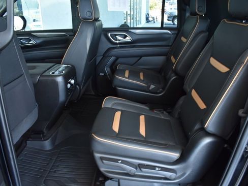 Certified 2023 GMC Yukon XL AT4 w/ AT4 Premium Plus Package AWD/4WD image 29