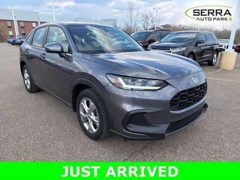 Used 2023 Honda HR-V LX image 2