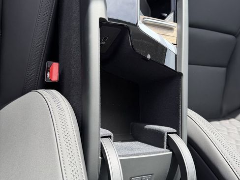 New 2026 Volvo XC60 B5 Plus w/ Protection Package Premier image 23