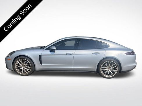 Used 2018 Porsche Panamera 4 AWD/4WD image 8