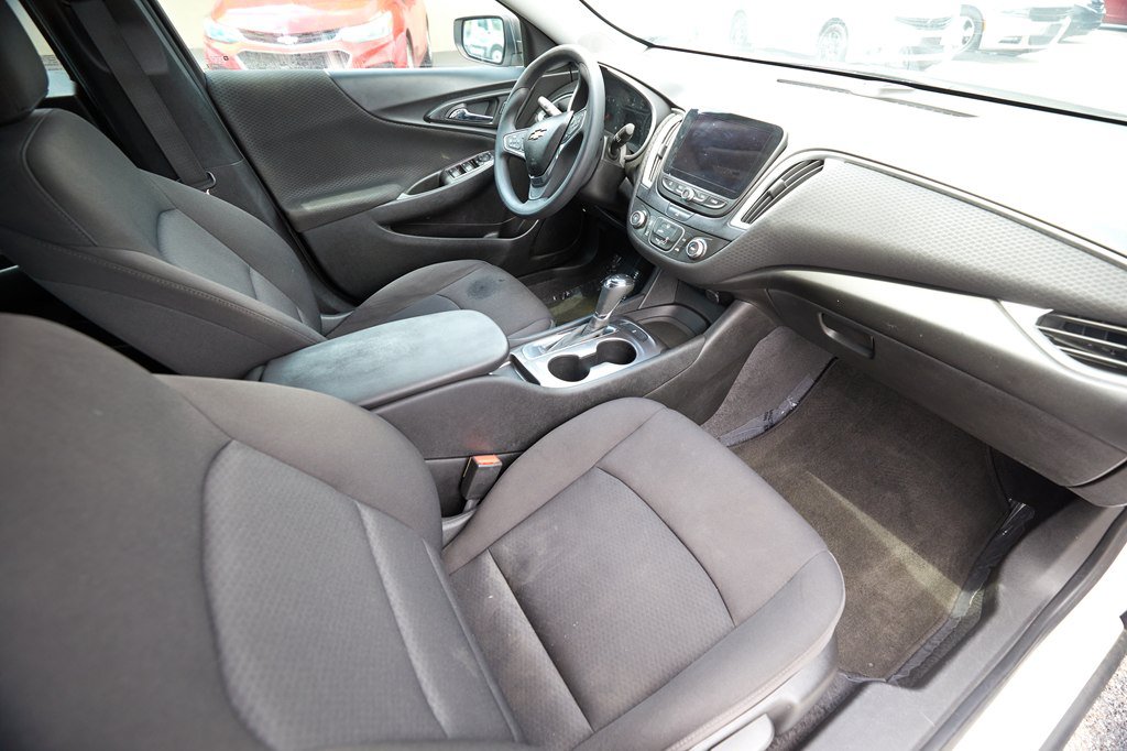 Used 2019 Chevrolet Malibu LS FWD image 16
