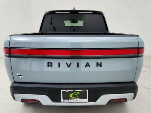 Used 2024 Rivian R1T Adventure image 5