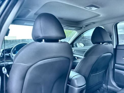 Used 2024 Hyundai Elantra SEL w/ Convenience Package FWD image 23