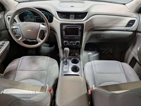 Used 2017 Chevrolet Traverse LT image 26