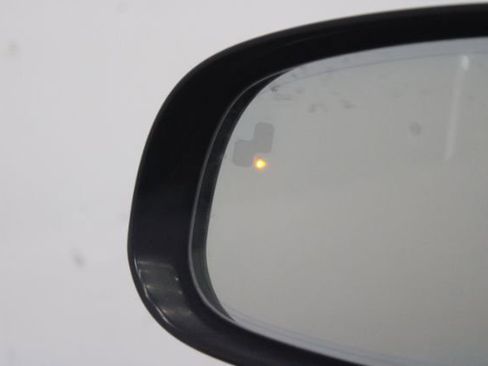 Used 2017 Jaguar XE Premium image 18