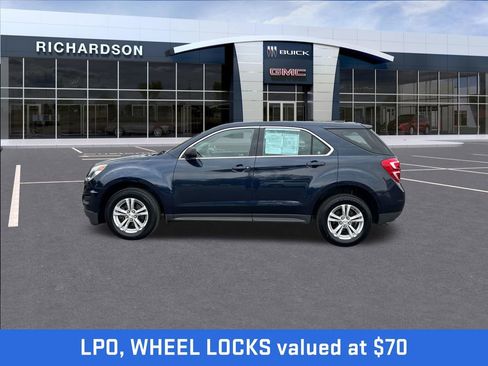 Used 2017 Chevrolet Equinox LS FWD image 2