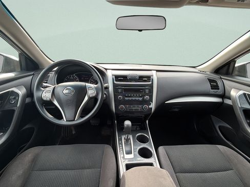 Used 2014 Nissan Altima 2.5 S FWD image 10