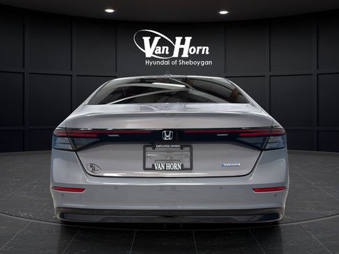 Used 2024 Honda Accord EX-L image 6