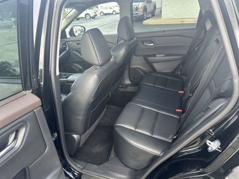 Certified 2022 Nissan Rogue SV w/ SV Premium Package image 14