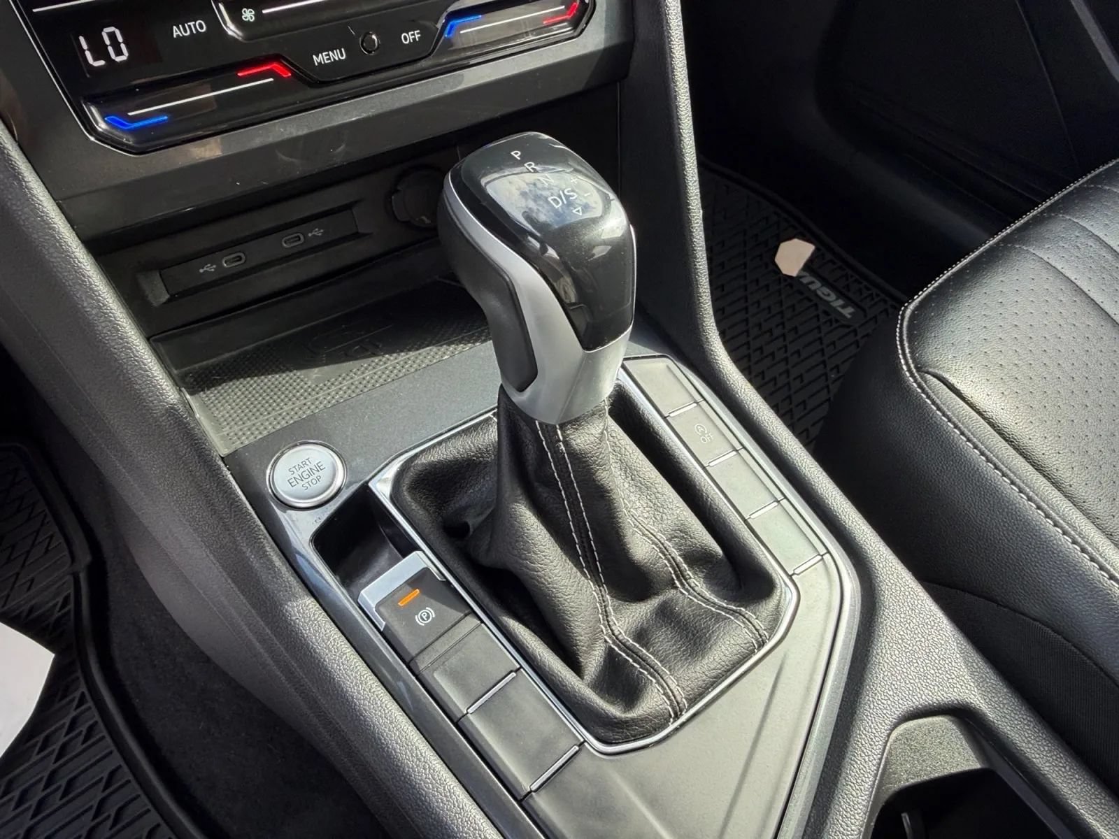 Used 2022 Volkswagen Tiguan SE FWD image 25