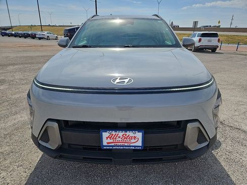 Used 2024 Hyundai Kona SEL w/ Convenience Package image 12
