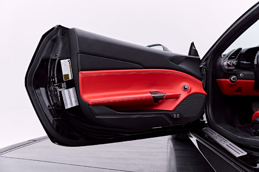Used 2018 Ferrari 488 Spider RWD image 50