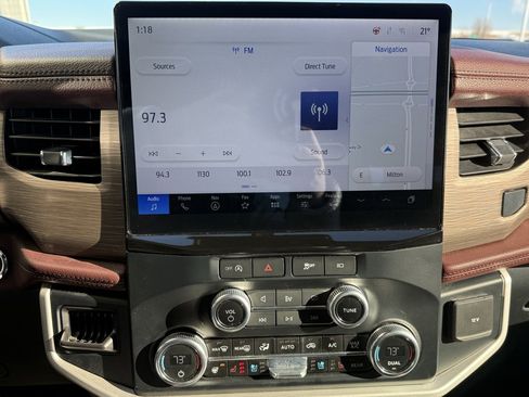 Used 2024 Ford Expedition Max Limited image 12