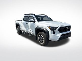Used 2024 Toyota Tacoma TRD Off-Road w/ TRD Off Road Upgrade Package AWD/4WD video 2