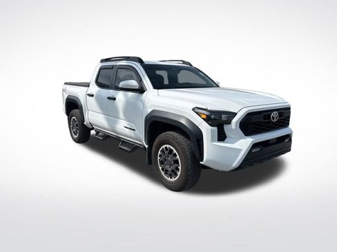 Used 2024 Toyota Tacoma TRD Off-Road w/ TRD Off Road Upgrade Package AWD/4WD image 2