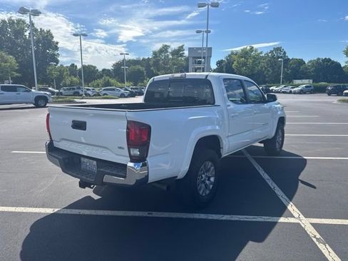 Used 2019 Toyota Tacoma SR5 RWD image 4