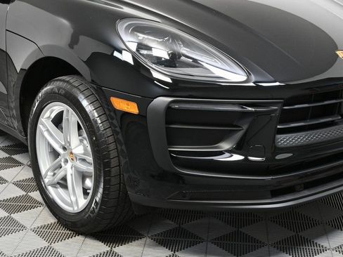 Used 2026 Porsche Macan AWD/4WD image 34