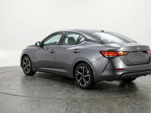 Used 2025 Nissan Sentra SV FWD image 5