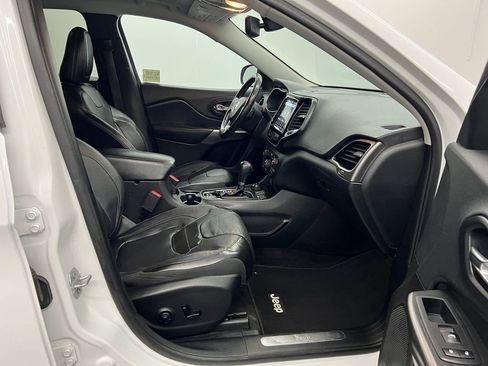 Used 2019 Jeep Cherokee Limited w/ Luxury Group image 26