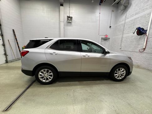 Used 2018 Chevrolet Equinox LT AWD/4WD image 2