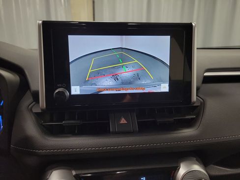 Used 2025 Toyota RAV4 LE AWD/4WD image 17
