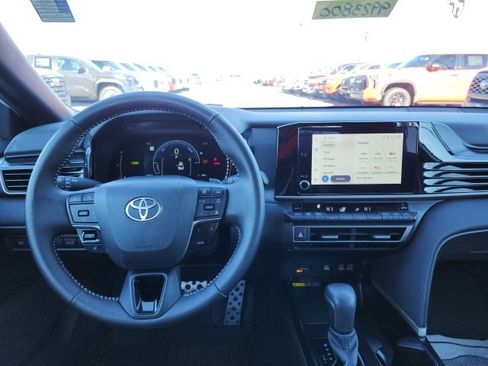 Certified 2025 Toyota Camry SE image 11